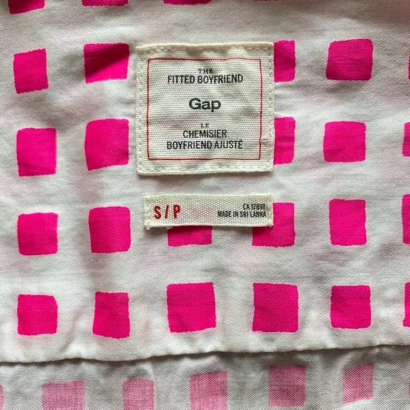 100% cotton GAP Pink and White Casual Button Down Shirt EUC Size S - Picture 5 of 9